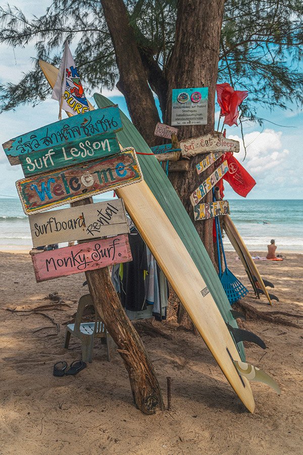 Surfing school in Thailand