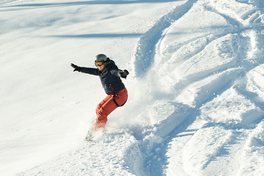 Snow surfer